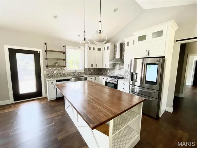 $3,250 | 2233 Wildwood Drive, Glen Carbon, IL 62034