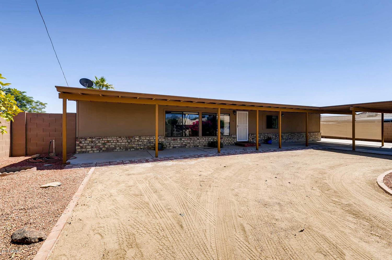 2923 E Beardsley Rd Phoenix AZ-large-001