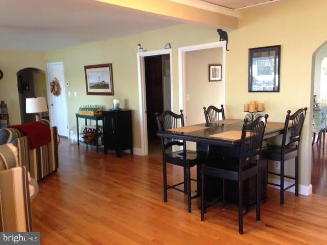10805 River Road Denton, MD 21629 - Photo 11 of 29 Eating Area between Kitchen and Living Room