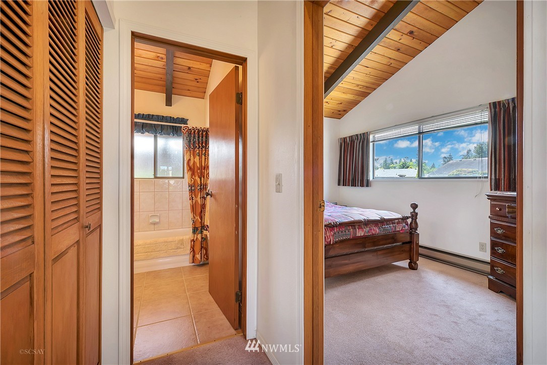 8249 Quinault Road Birch Bay, WA 98230 - Photo 13 of 22 Gallery Image 13