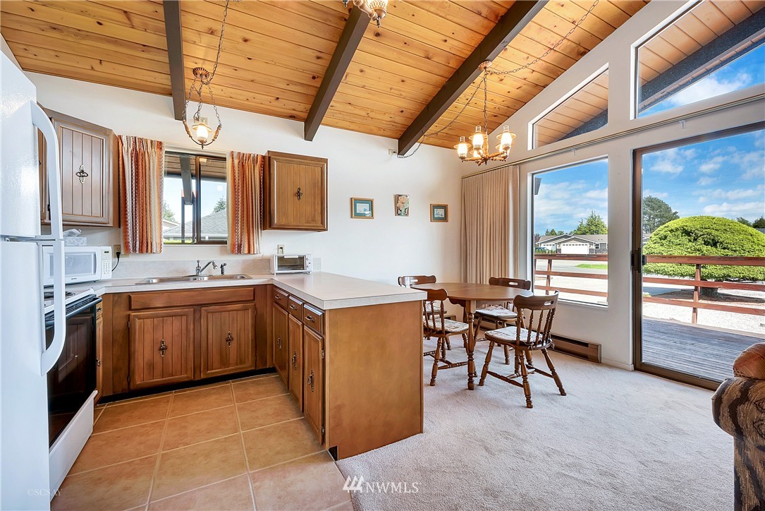 8249 Quinault Road Birch Bay, WA 98230 - Photo 18 of 22 Gallery Image 18
