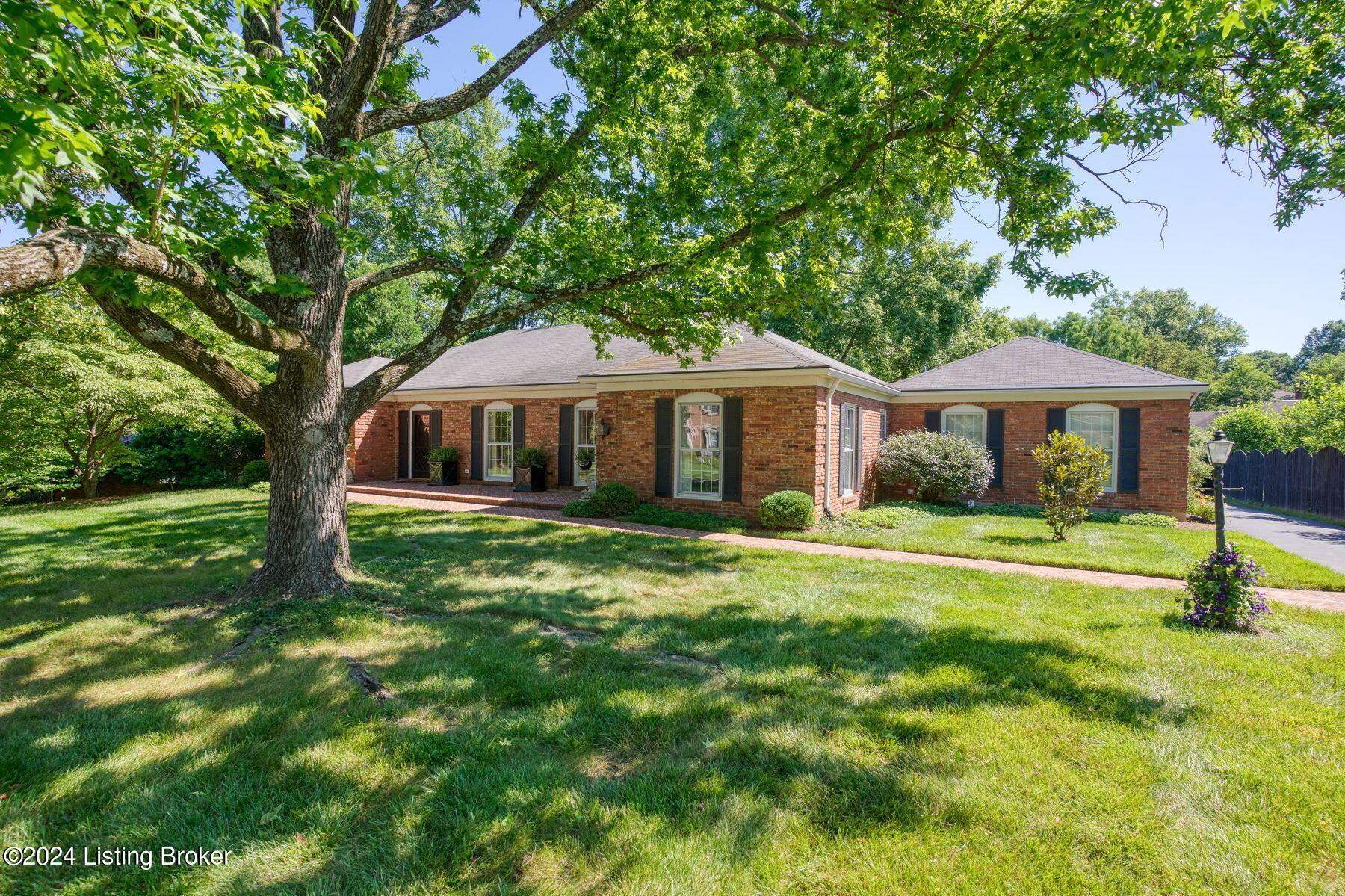 2009 Starmont Road Louisville, KY 40207 - Photo 3 of 50 photo_online_002