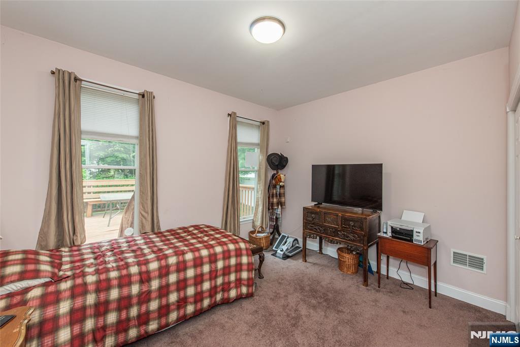 37 Thomas Wayne, NJ 07470 - Photo 30 of 32