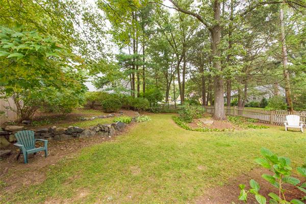 50 Paul Revere Road Lexington, MA 02421 - Photo 4 of 25