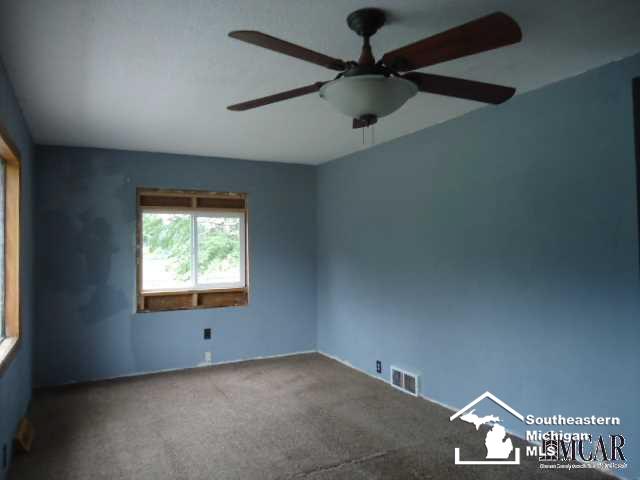 8037 Monroe Road Lambertville, MI 48144 - Photo 4 of 13 Living room