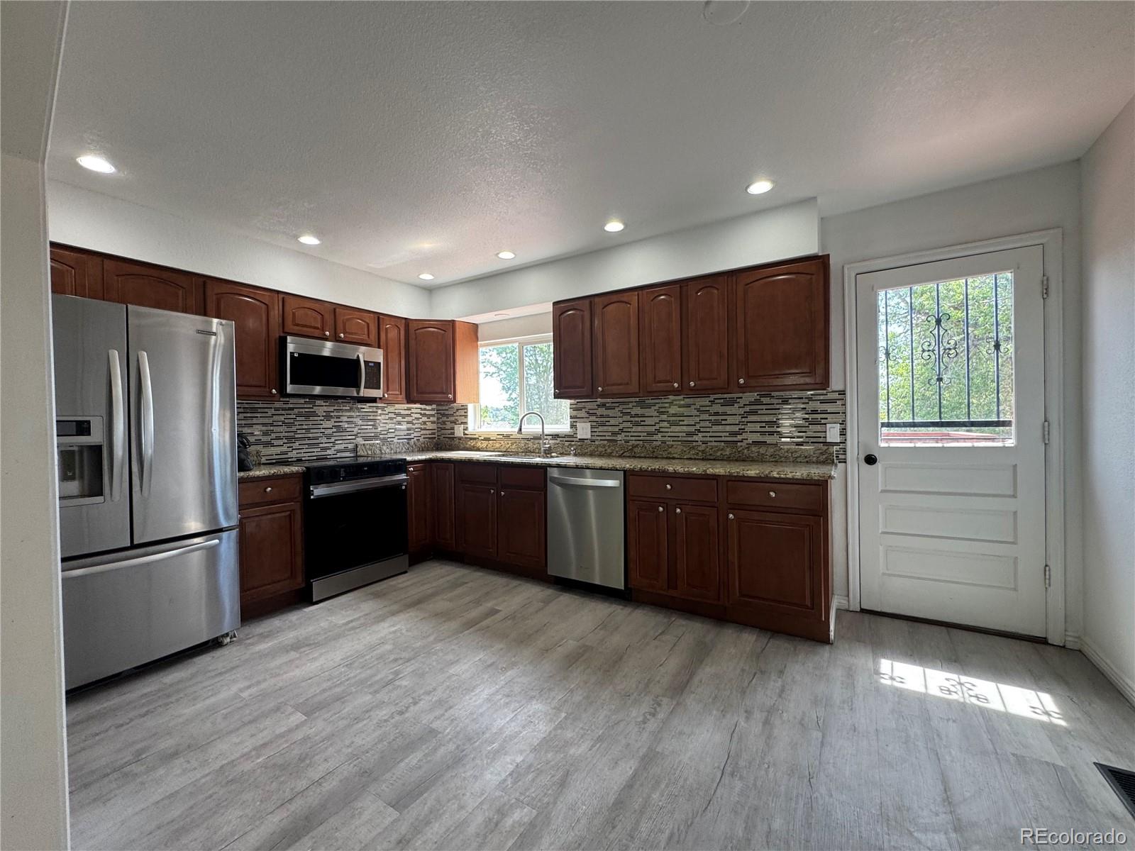 2012 South Ivory Street Aurora, CO 80013 - Photo 19 of 37