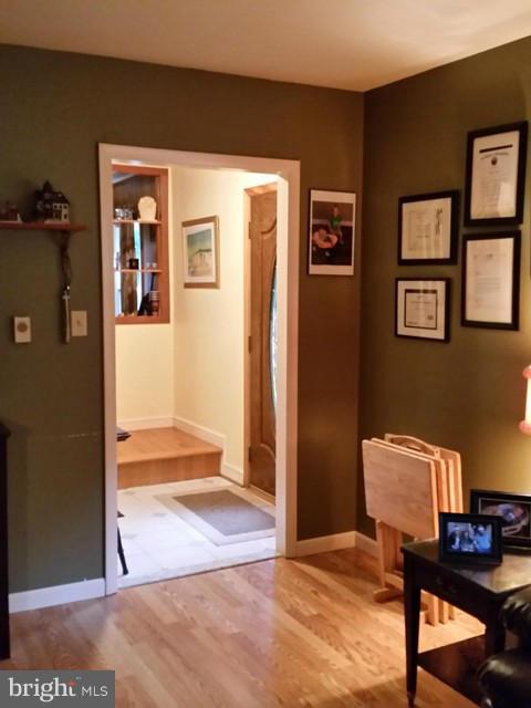 6045 Ford Road Frederick, MD 21702 - Photo 5 of 22 Interior (General)