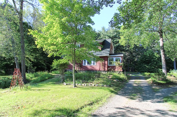 58 Bridge Street Hamilton, MA 01982 - Photo 2 of 8