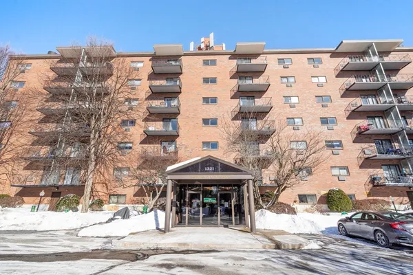 $355,000 | 1321 Worcester Road, Unit 610, Framingham, MA 01701