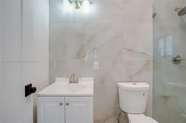 $2,250,000 | 18326 Southwest 83rd Place, Palmetto Bay, FL 33157