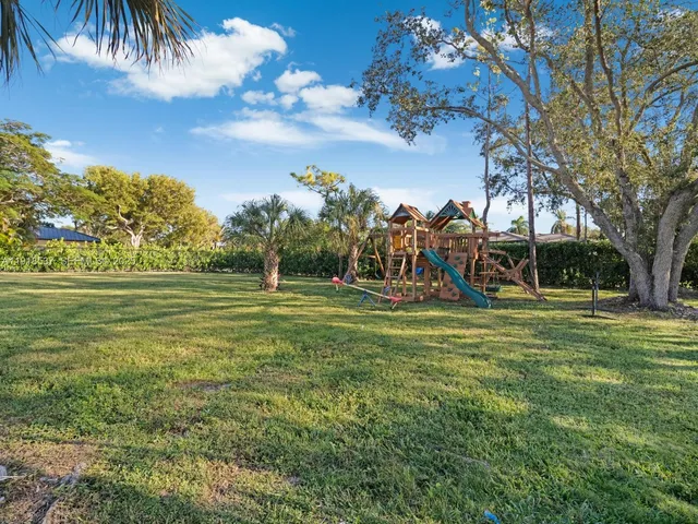 $2,250,000 | 18326 Southwest 83rd Place, Palmetto Bay, FL 33157