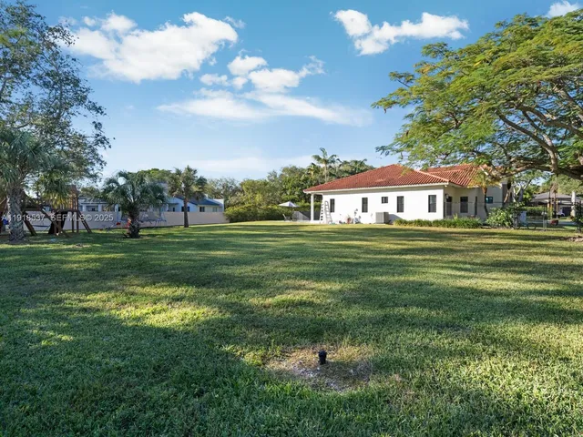 $2,250,000 | 18326 Southwest 83rd Place, Palmetto Bay, FL 33157