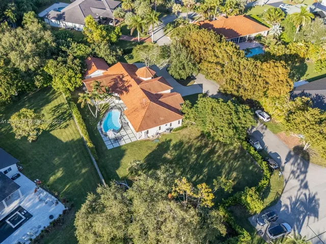 $2,250,000 | 18326 Southwest 83rd Place, Palmetto Bay, FL 33157
