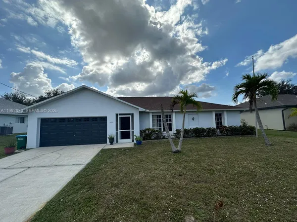 $1,950 | 1306 Southwest 11th Street, Cape Coral, FL 33991