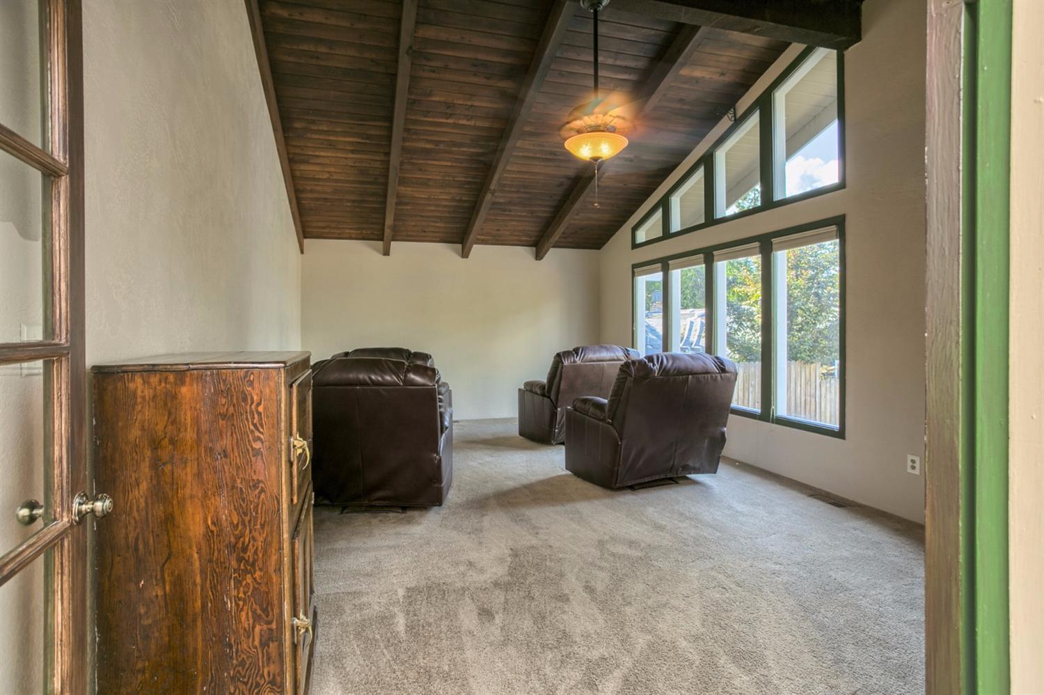 1590 Spring Street Medford, OR 97504 - Photo 11 of 35 Additional Photo