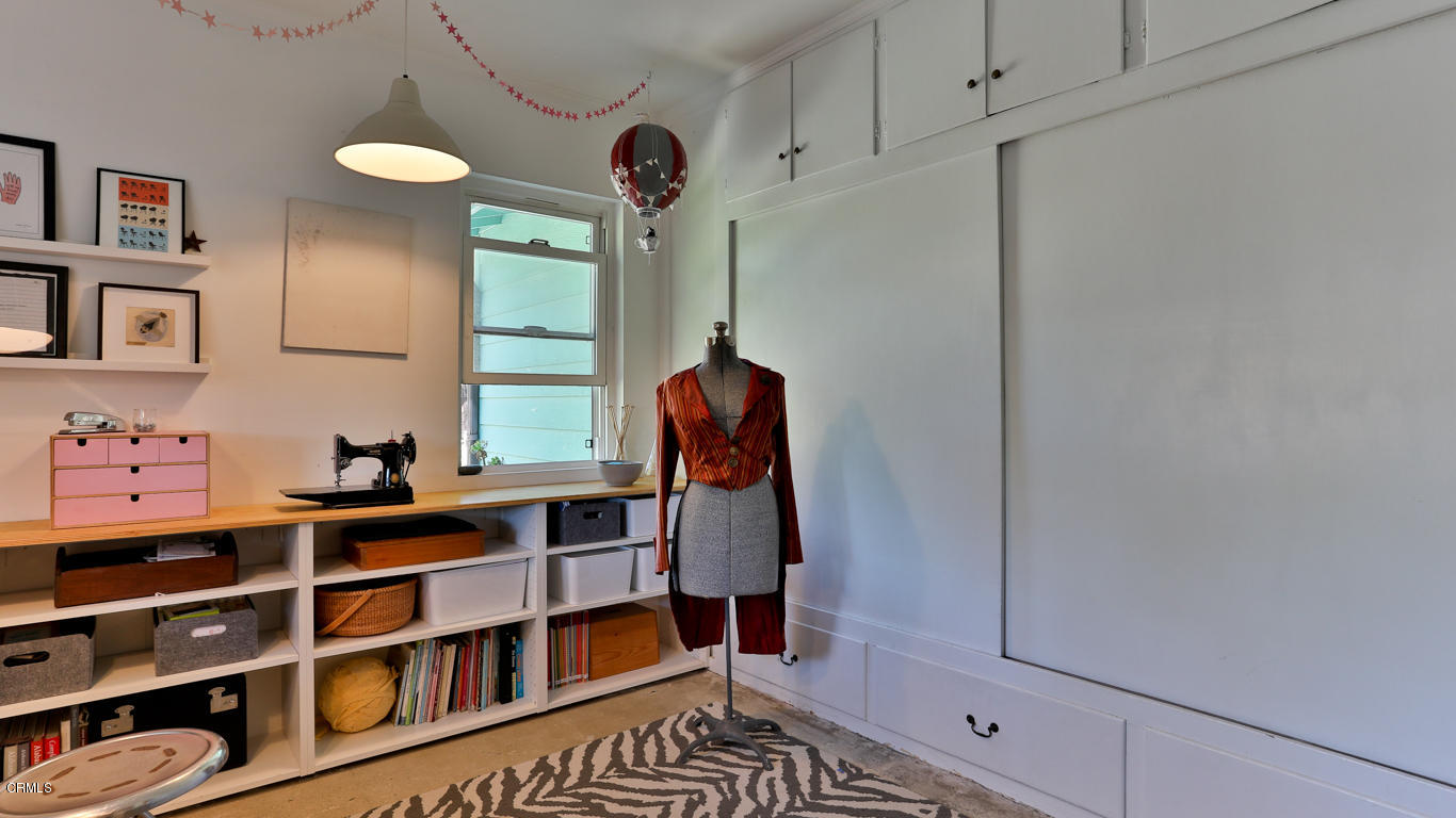 9525 Reverie Road Tujunga, CA 91042 - Photo 23 of 47 a workspace with furniture and window