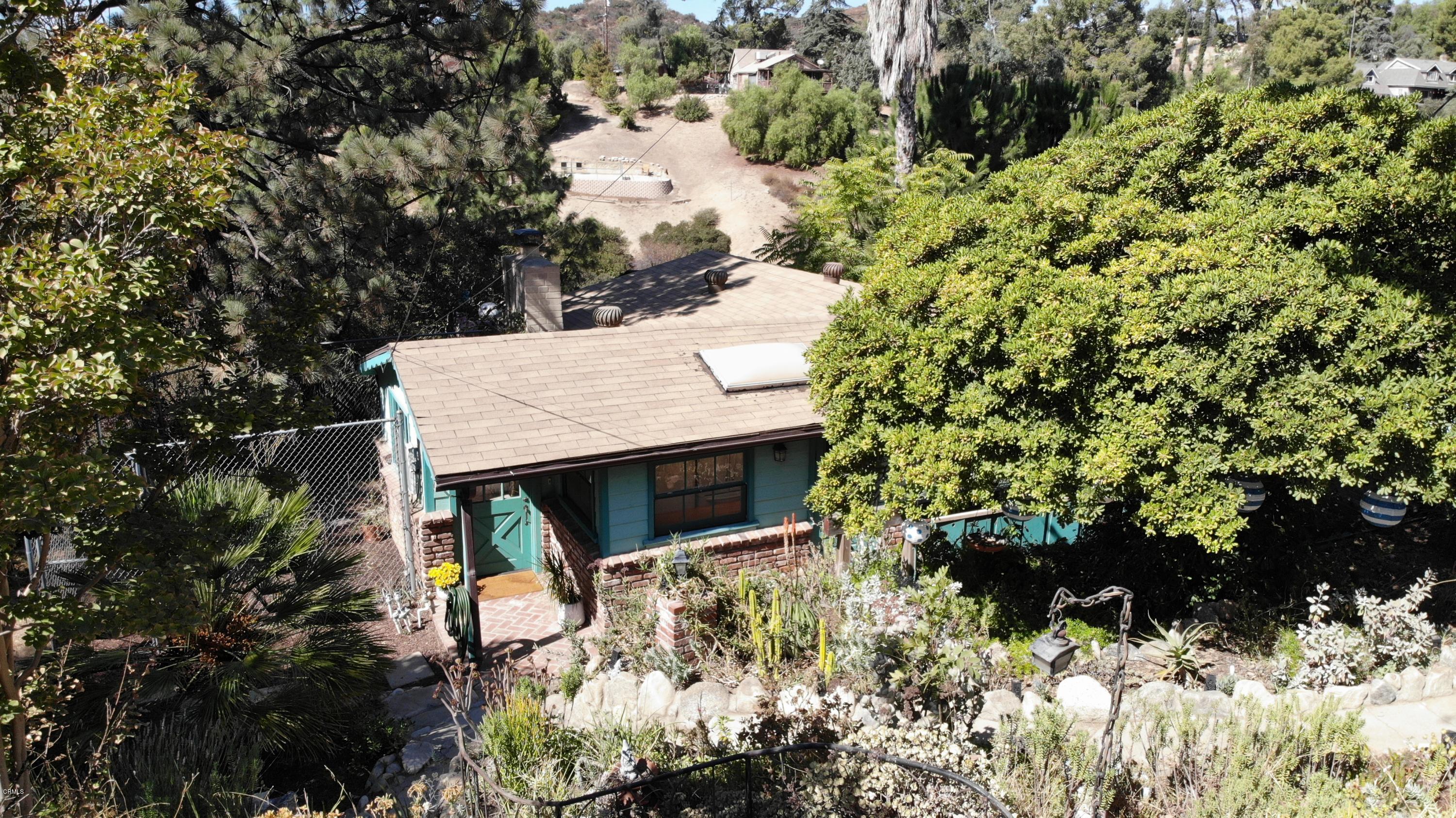 9525 Reverie Road Tujunga, CA 91042 - Photo 43 of 47 a view of a backyard of the house