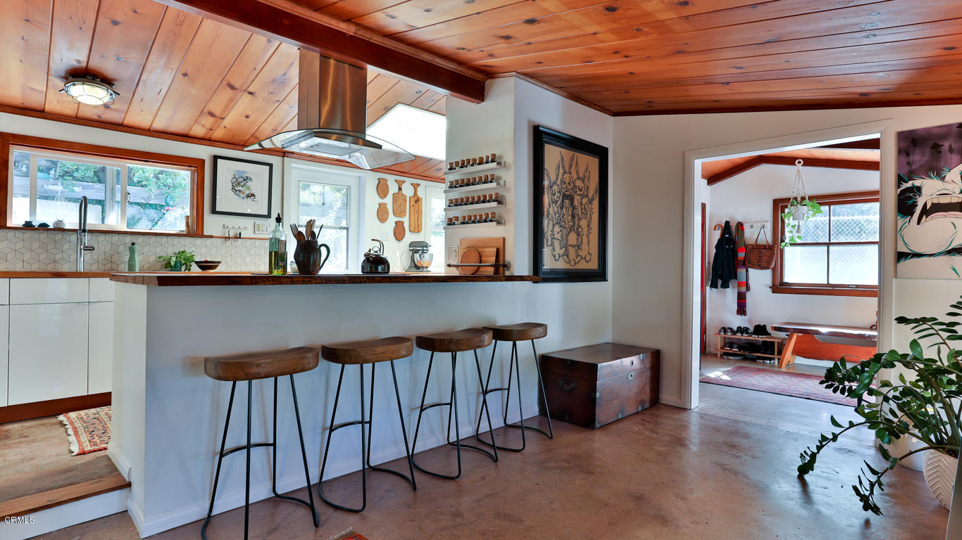 9525 Reverie Road Tujunga, CA 91042 - Photo 6 of 47 a view of a chairs and table in a patio