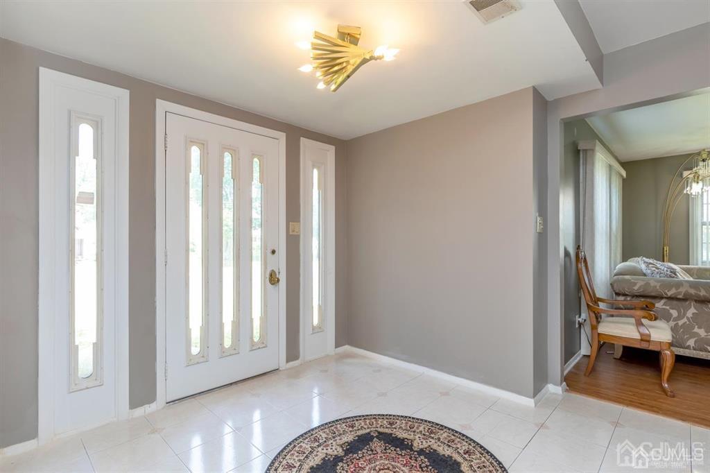 26 Abbott Road Somerset, NJ 08873 - Photo 3 of 23 Gallery Image 3