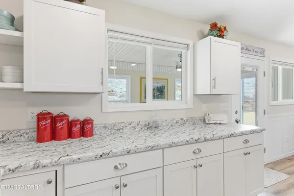 $619,900 | 6911 Fairview Road, Corryton, TN 37721