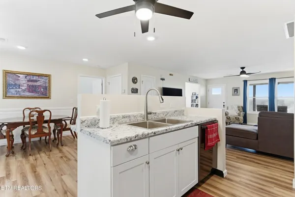 $619,900 | 6911 Fairview Road, Corryton, TN 37721