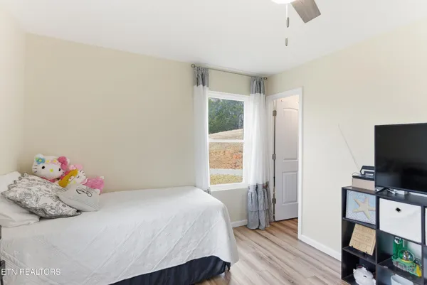 $619,900 | 6911 Fairview Road, Corryton, TN 37721