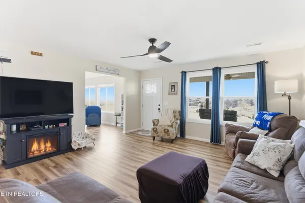 $619,900 | 6911 Fairview Road, Corryton, TN 37721