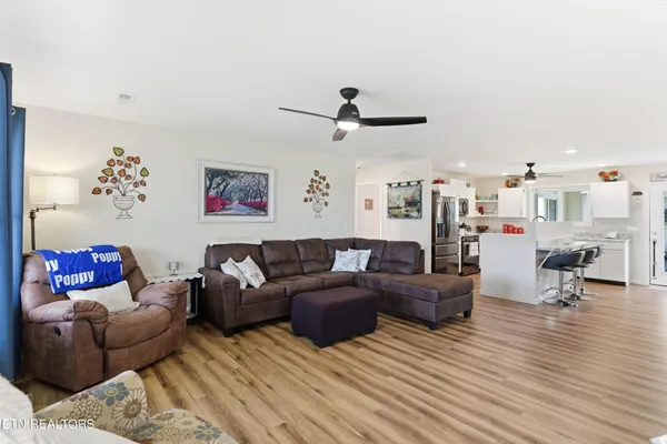 $619,900 | 6911 Fairview Road, Corryton, TN 37721