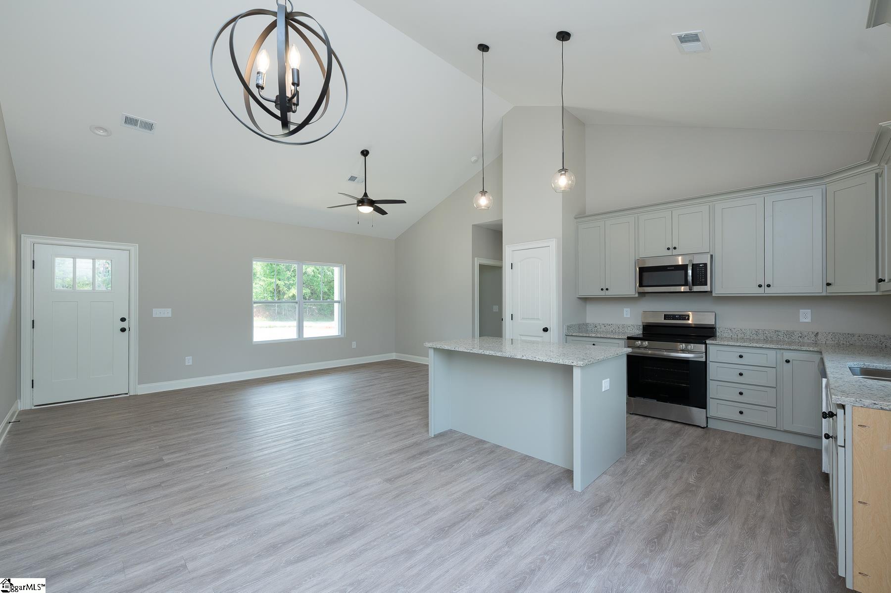 502 Hellams Road Gray Court, SC 29645 - Photo 5 of 27