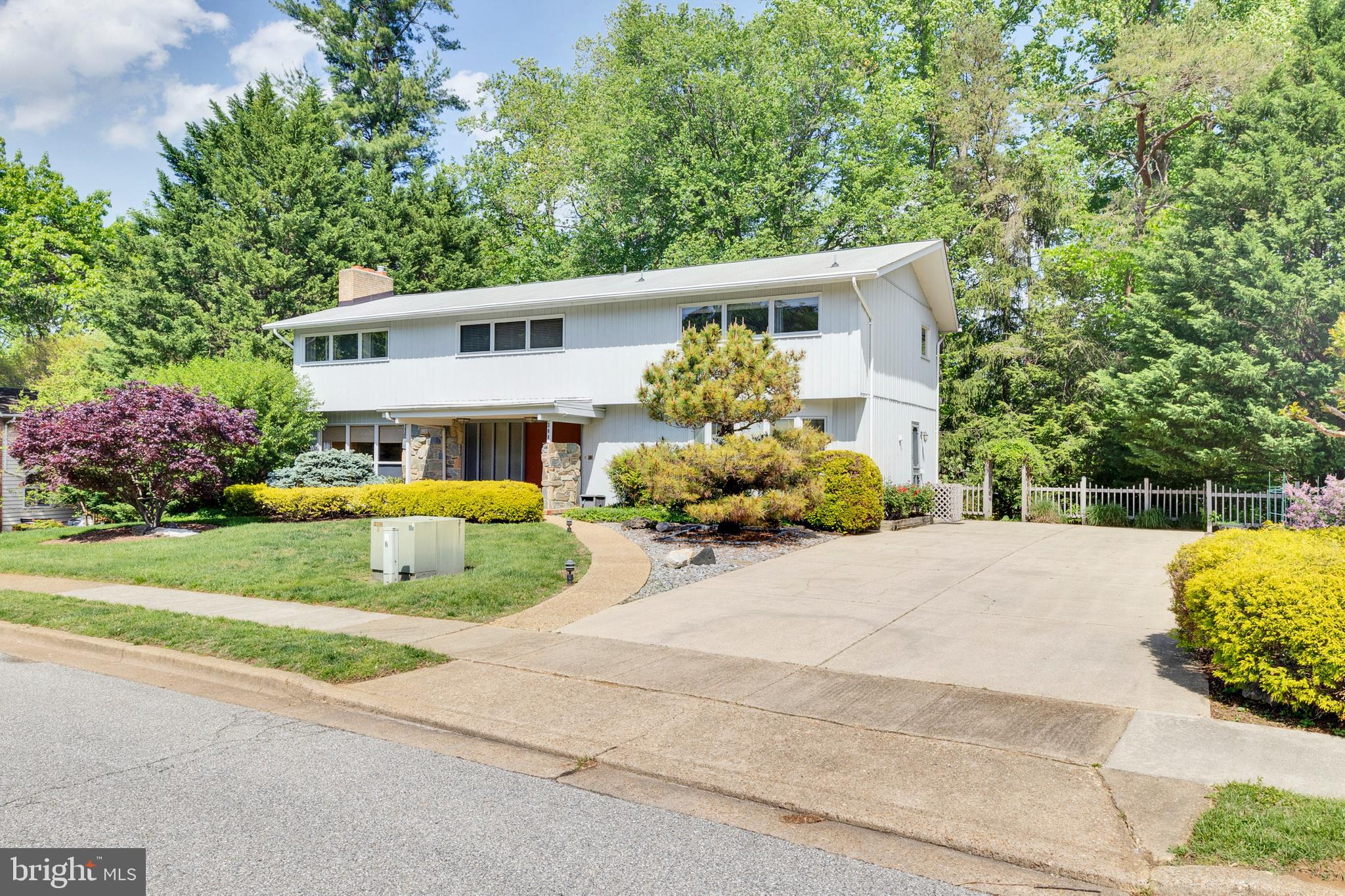 308 McDonough Road Annapolis, MD 21401 - Photo 55 of 64 Exterior of home with ample driveway parking