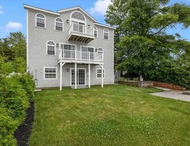 $3,200 | 67 Lawrence Court, Tiverton, RI 02878