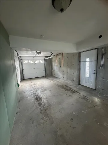 $3,200 | 67 Lawrence Court, Tiverton, RI 02878