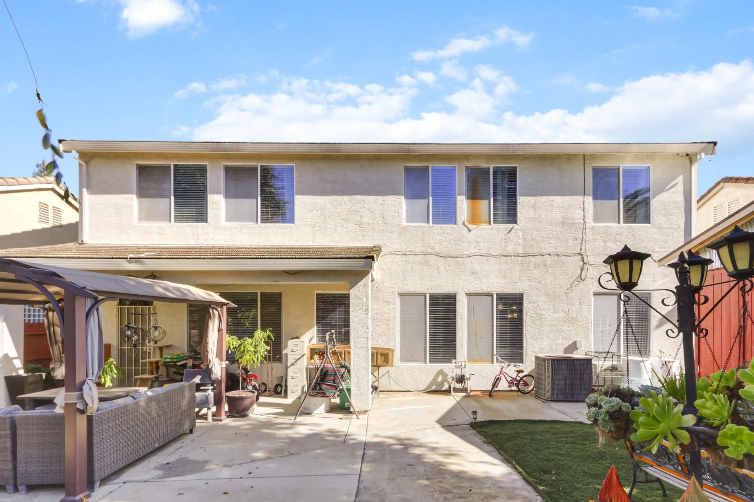 9820 Spring View Way Elk Grove, CA 95757 - Photo 47 of 49 a view of a building with sitting area