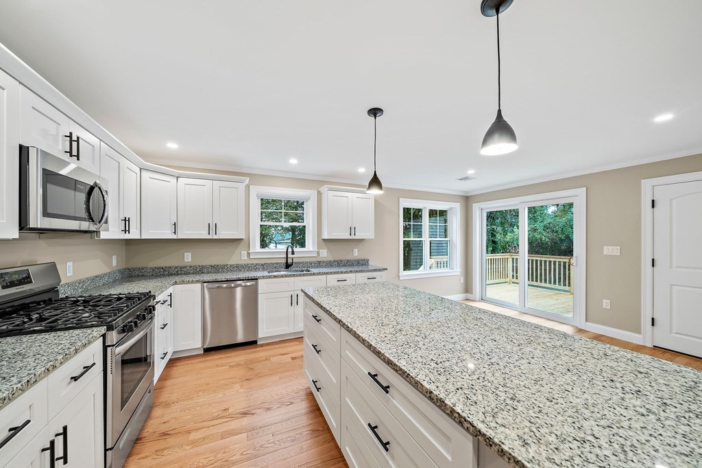 23 Ridge Avenue Pembroke, MA 02359 - Photo 10 of 35 Gallery Image 10