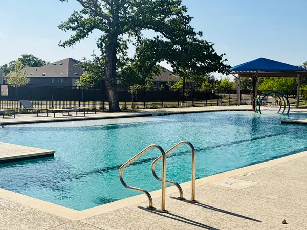 $2,595 | 193 Slenderleaf Drive, Marble Falls, TX 78654