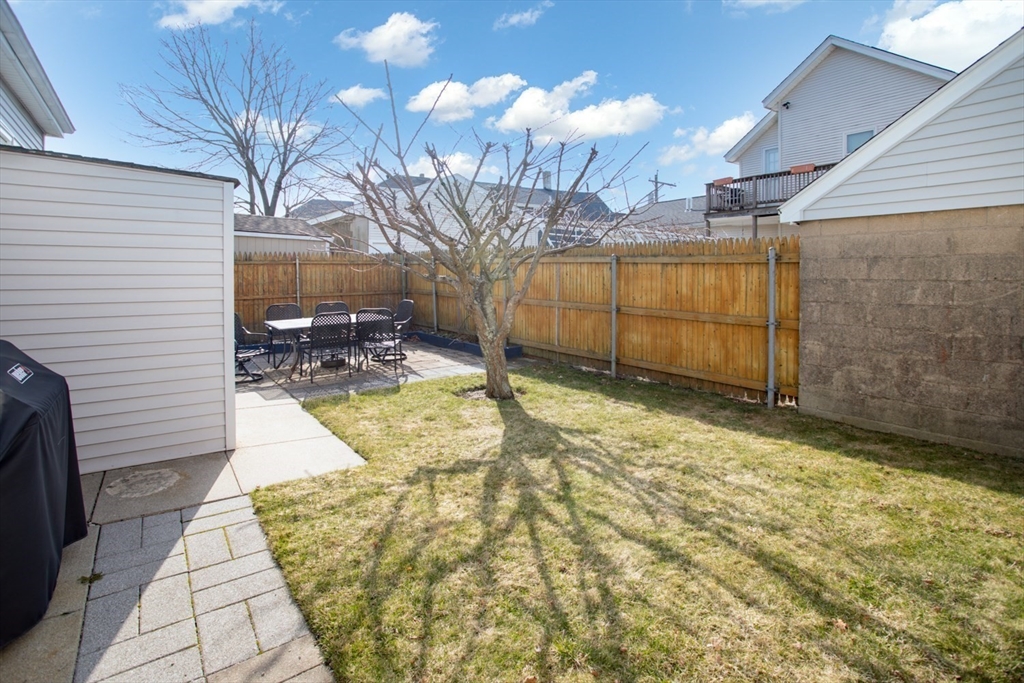 27 Gagnon Street Fall River, MA 02723 - Photo 6 of 39