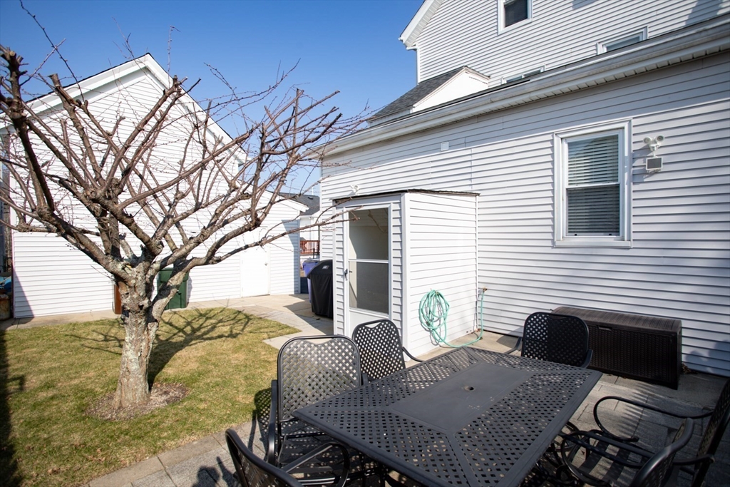 27 Gagnon Street Fall River, MA 02723 - Photo 8 of 39