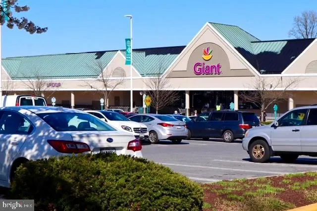 $235,000 | 15107 Interlachen Drive, Unit 2119, Silver Spring, MD 20906