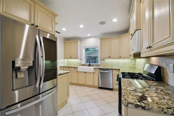$6,500 | 2918 West Coachman Avenue, Tampa, FL 33611