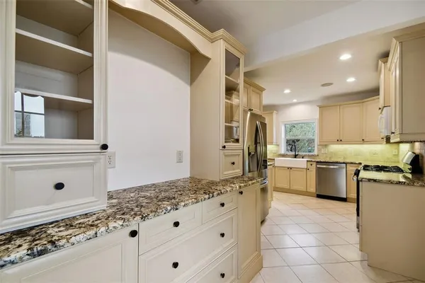 $6,500 | 2918 West Coachman Avenue, Tampa, FL 33611