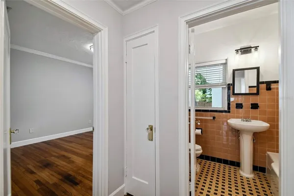 $6,500 | 2918 West Coachman Avenue, Tampa, FL 33611