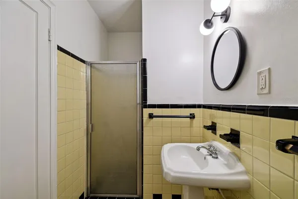 $6,500 | 2918 West Coachman Avenue, Tampa, FL 33611