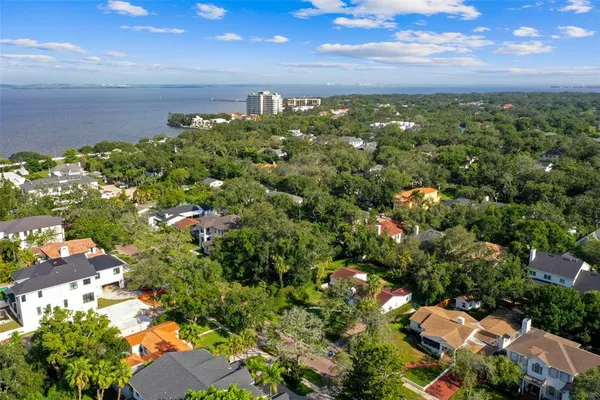 $6,500 | 2918 West Coachman Avenue, Tampa, FL 33611