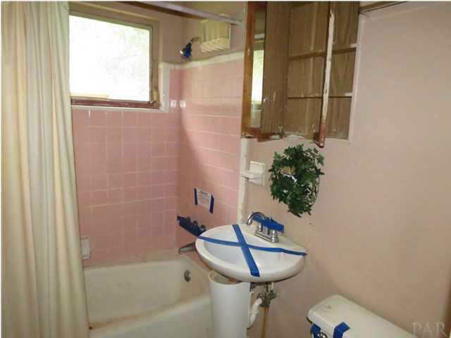 4477 East Montclair Road Pensacola, FL 32505 - Photo 5 of 9 Gallery Image 5