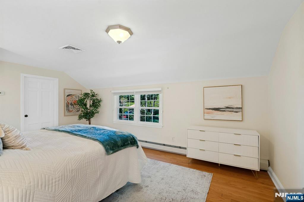 163 Cottage Road Wyckoff, NJ 07481 - Photo 22 of 35 Gallery Image 22