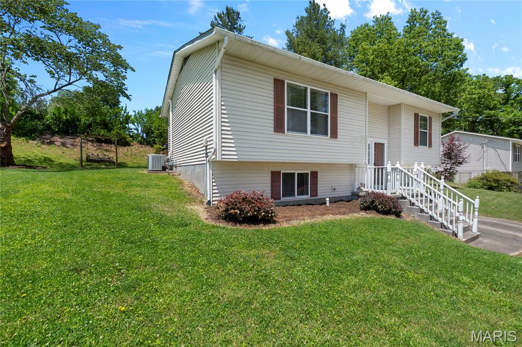 1147 Hannah Street Jackson, MO 63755 - Photo 3 of 23