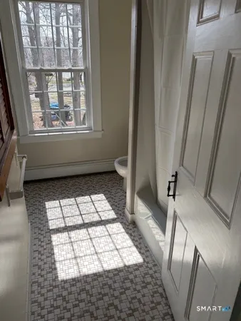 $1,100 | 916 Windsor Avenue, Unit 2W, Windsor, CT 06095