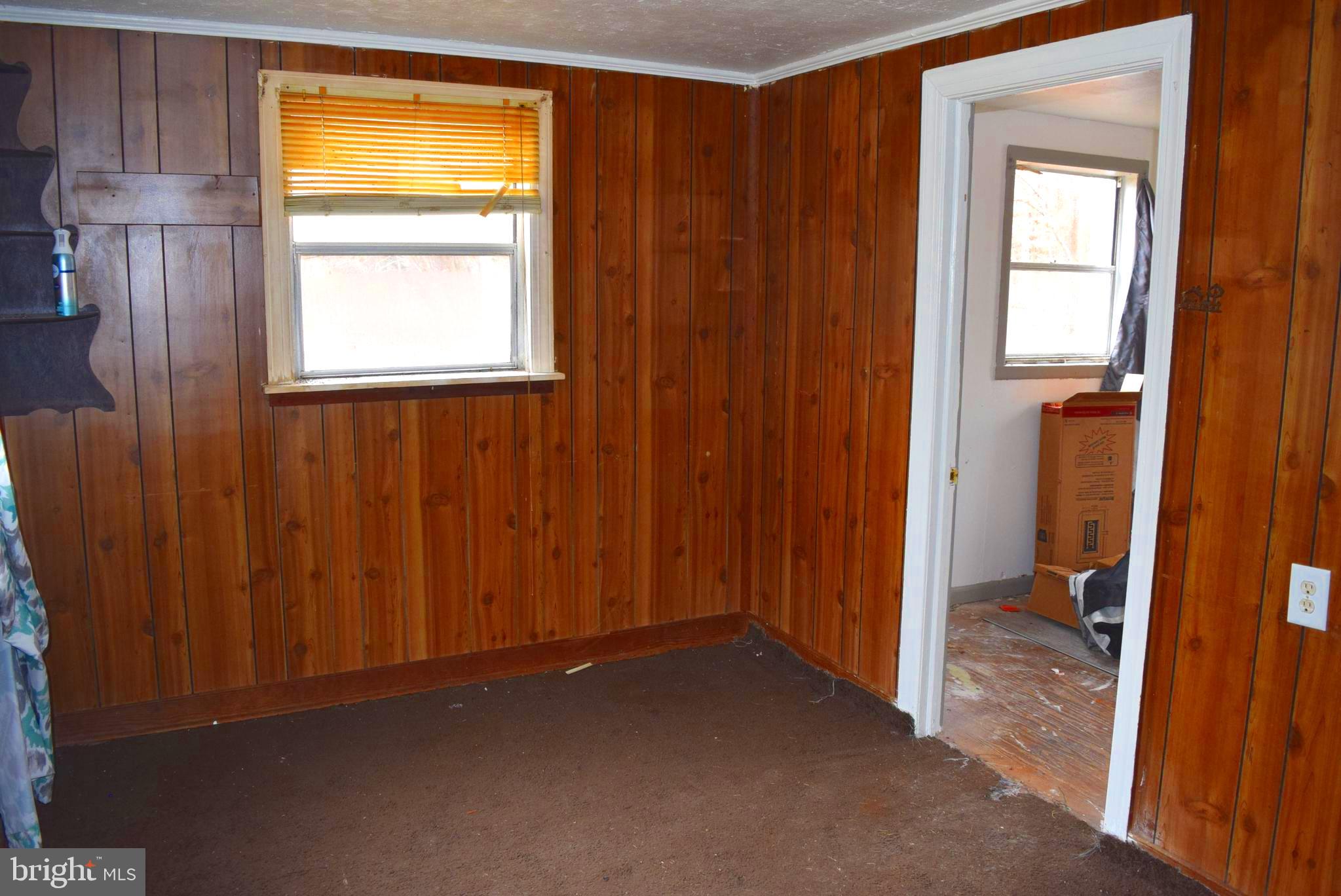 1144 Jackson Road Bumpass, VA 23024 - Photo 18 of 42 Living Room