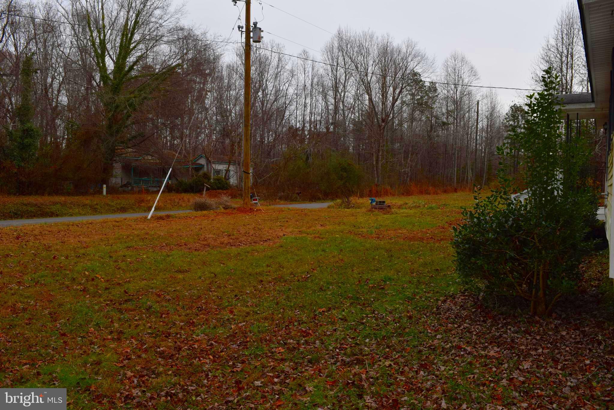 1144 Jackson Road Bumpass, VA 23024 - Photo 7 of 42 Front Yard View