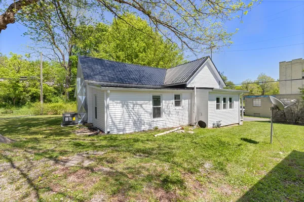 $675,000 | 300 West Railroad Street, Dickson, TN 37055